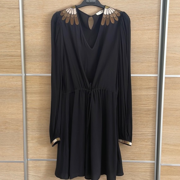 Louizon fly dress in black - Picture 2 of 12